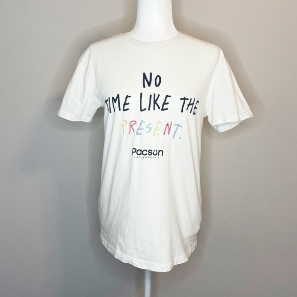 Pacsun T Shirt White No Time Like The Present Size Small Short Sleeve - Picture 1 of 7